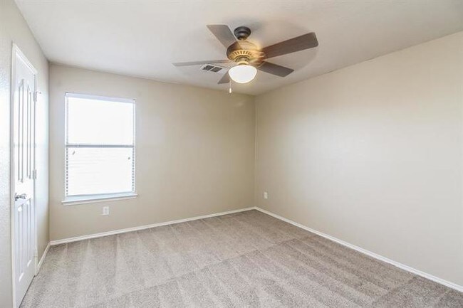 Building Photo - 420 Niagara Falls Dr, Anna, TX 75409