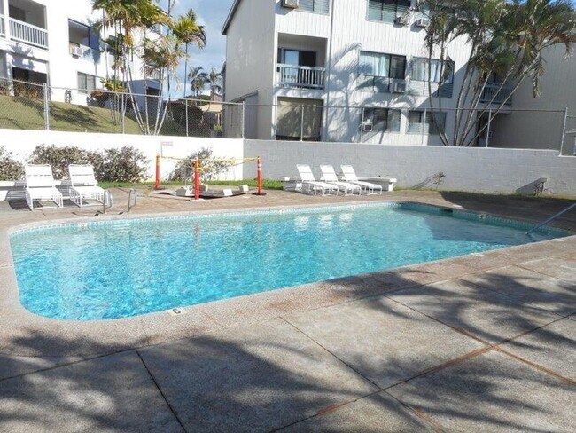 Building Photo - Pearl Horizon Split-Level Townhouse 2 bedrooms, 1.5 bath with 2 parking stalls