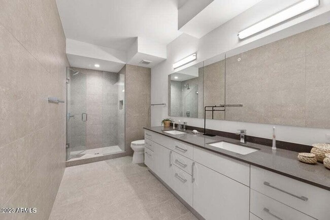 Building Photo - 7180 E Kierland Blvd