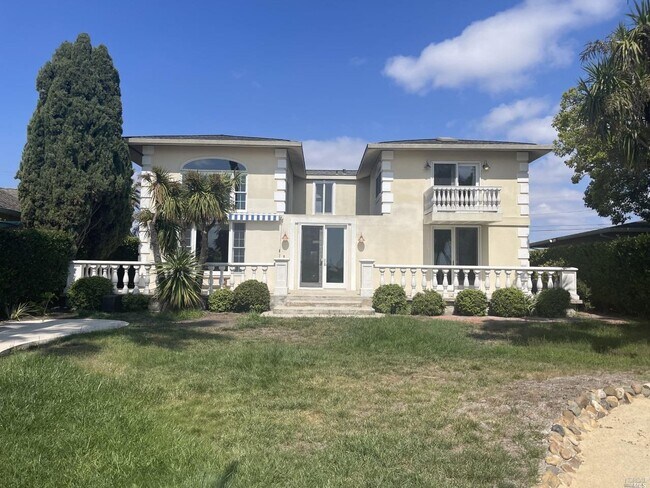 Building Photo - 124 Montego Key
