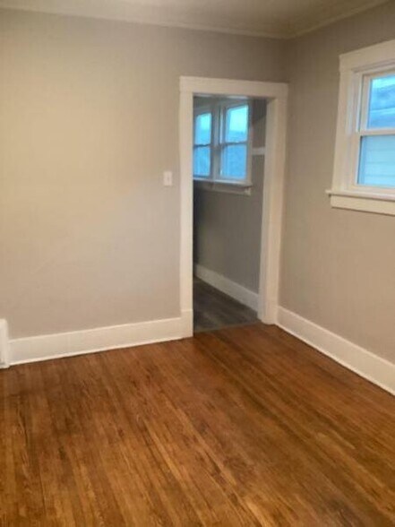 Building Photo - 703 W Hanssler Pl