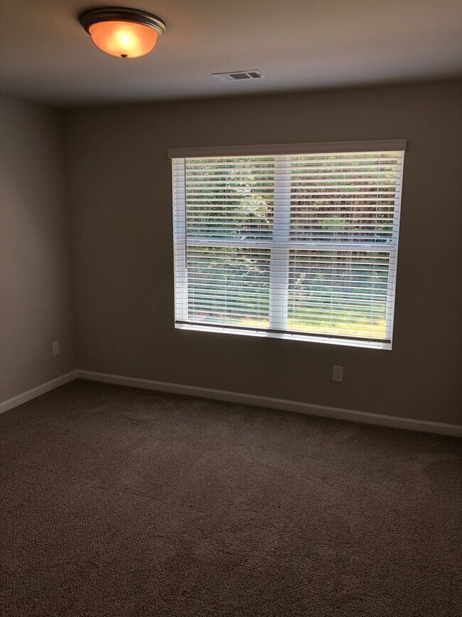 Building Photo - Price Drop Alert!  Fall Rental Specials Av...