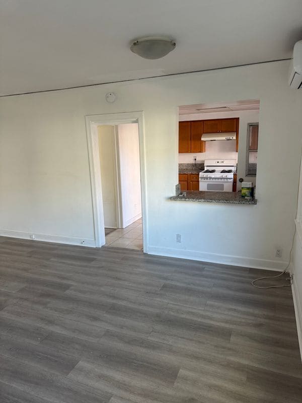 Building Photo - 101 S Cordova St