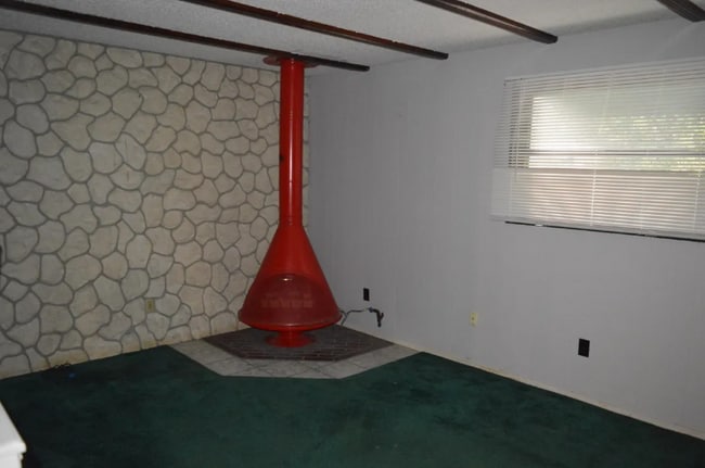 Building Photo - 3557 Arbutus Ln