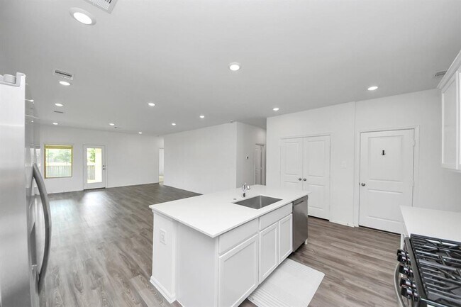 Building Photo - 1351 Antigua Dr