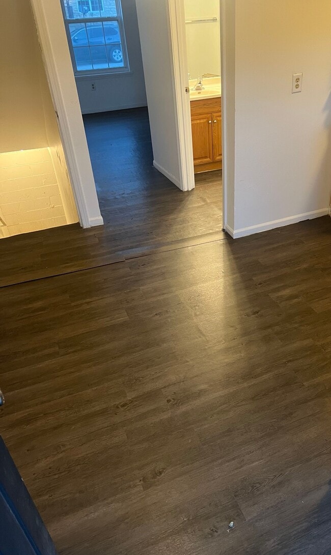 Building Photo - 518 Hope St