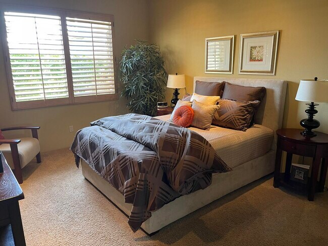 Building Photo - 55523 Oak-Hill