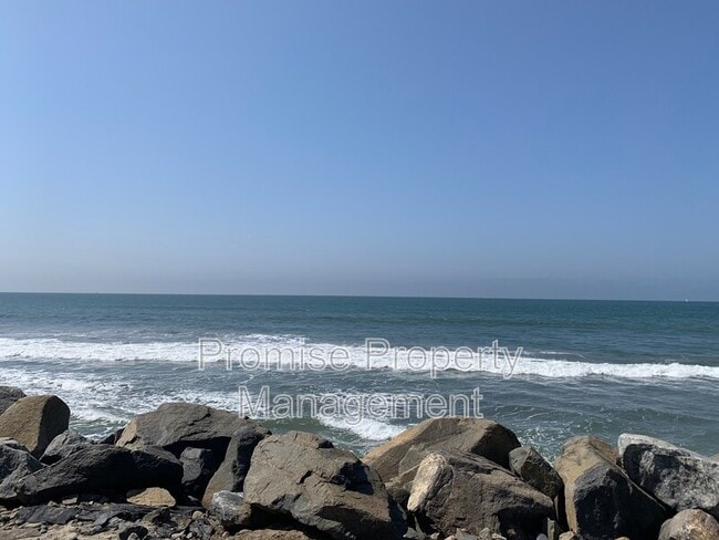 Building Photo - 934 S Myers St