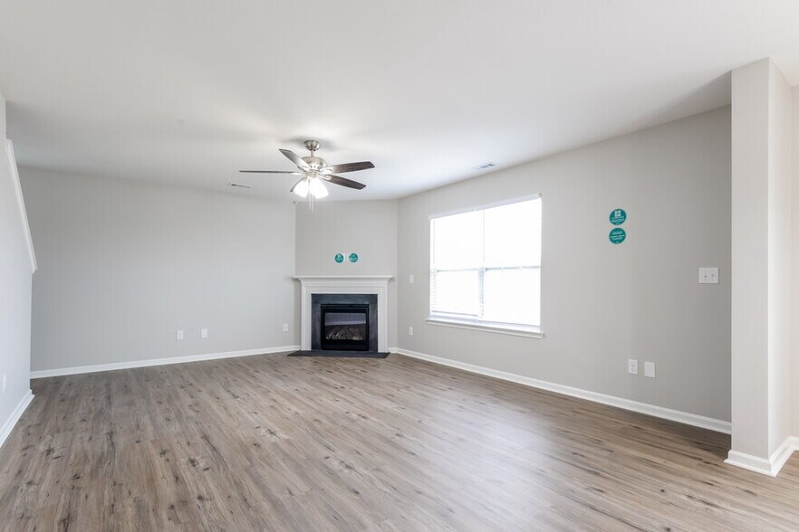 Building Photo - 2613 Cider Ridge Rd