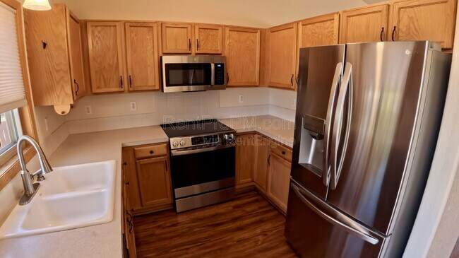 Building Photo - 1514 Carmela Ct