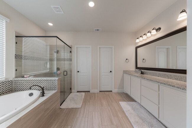 Building Photo - 3825 Honey Grove Dr