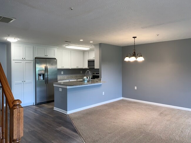 Building Photo - 4622 Deepwood Ct