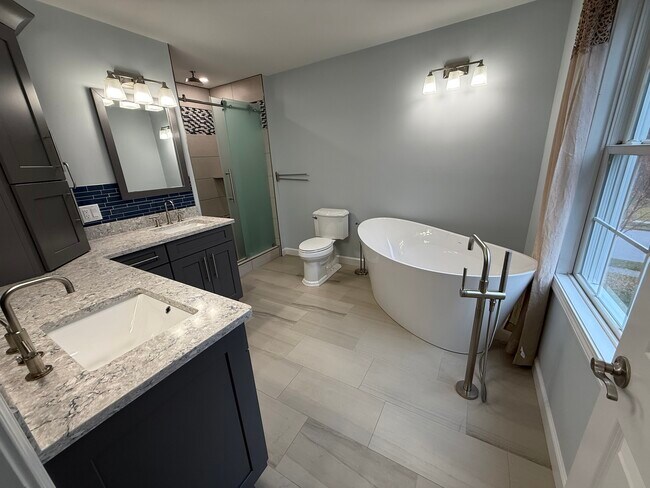 Building Photo - 317 Heather Glen Ln