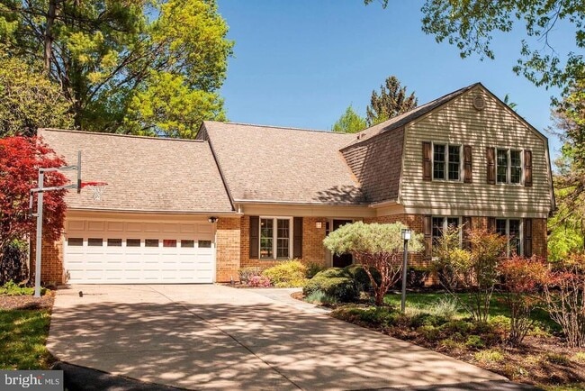 Primary Photo - 11220 Broad Green Dr