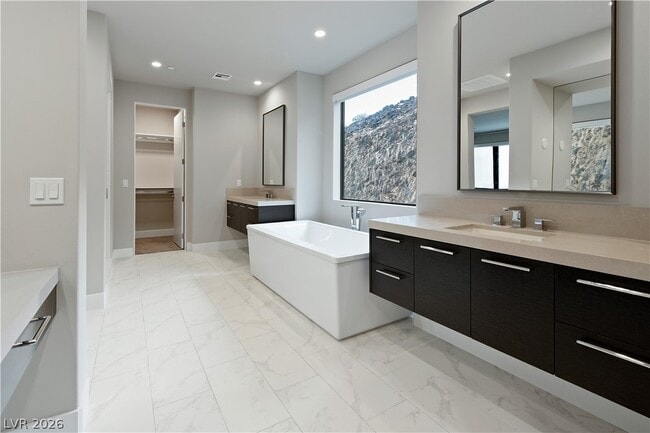 Building Photo - 446 Tranquil Peak Ct