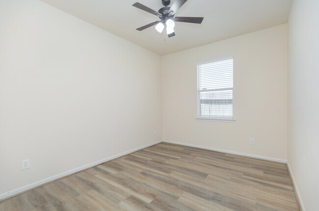 Building Photo - 7427 Boerne Creek Dr