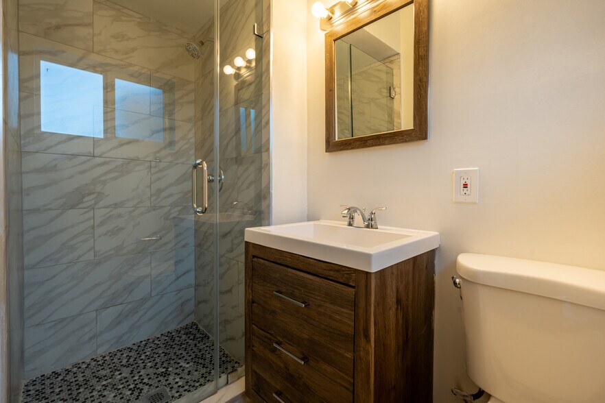 Primary Bathroom - 1317 NE 116th St