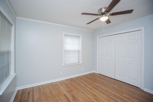 Building Photo - 4145 Sarong Dr