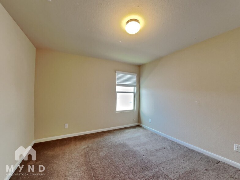 Building Photo - 9627 Bricewood Oak