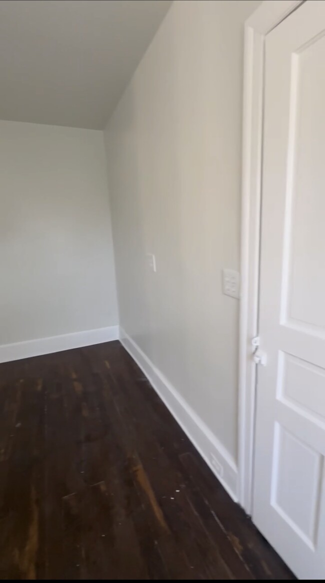 Building Photo - 3416 N 6th St