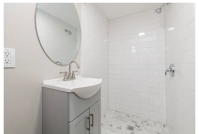 Building Photo - 3 bedroom Dundalk