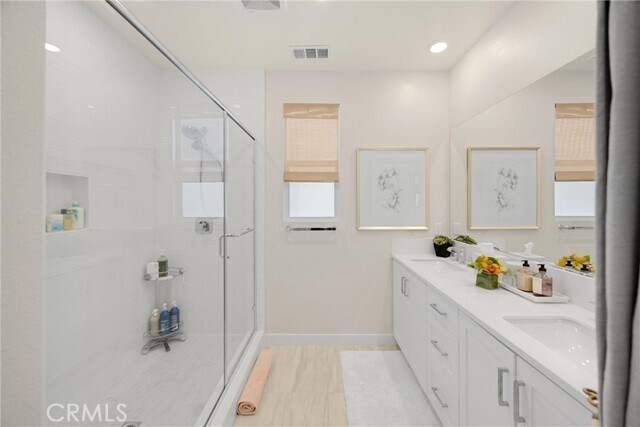 Building Photo - 26 Crown Point Dr