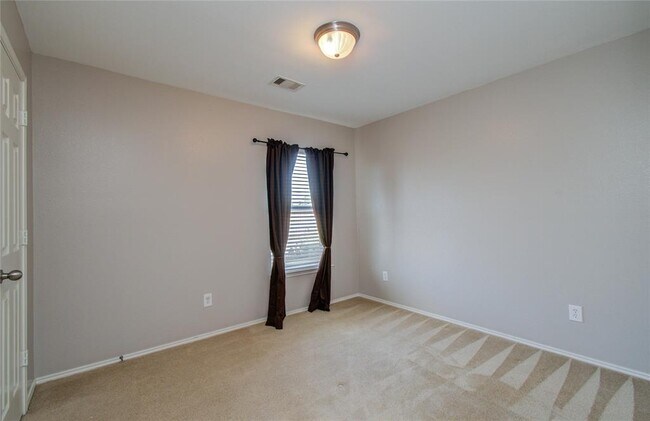 Building Photo - 5003 Riverbridge Ct