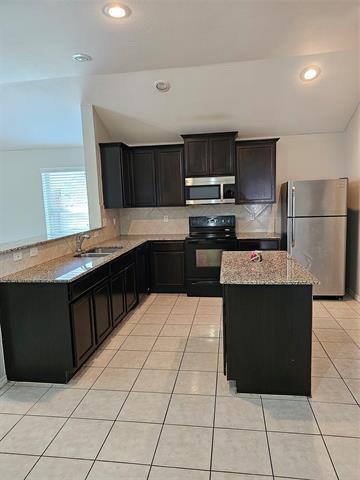 Building Photo - 421 Haddington St