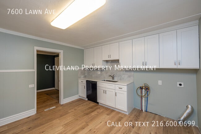 Building Photo - 7600 Lawn Ave