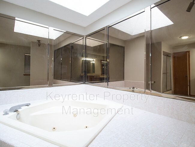 Building Photo - 5009 Kindling Ln