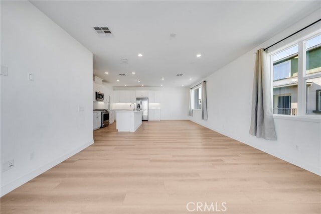 Building Photo - 221 Carmona