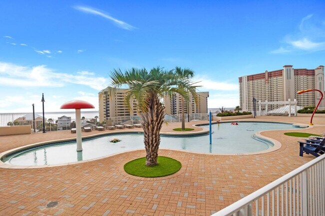 Building Photo - 9860 S Thomas Dr