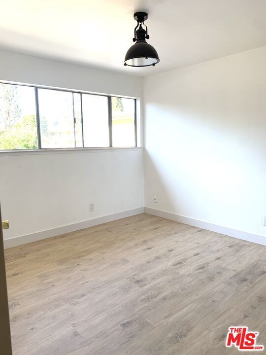 Building Photo - 11138 Aqua Vista St