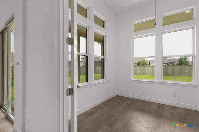 Building Photo - 746 Faith Dr
