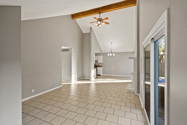 Building Photo - 4521 SW 33rd Terrace