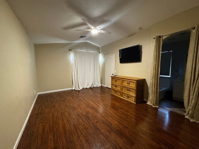 Building Photo - 4 BEDROOM WITH POOL IN DYNAMITE RANCH