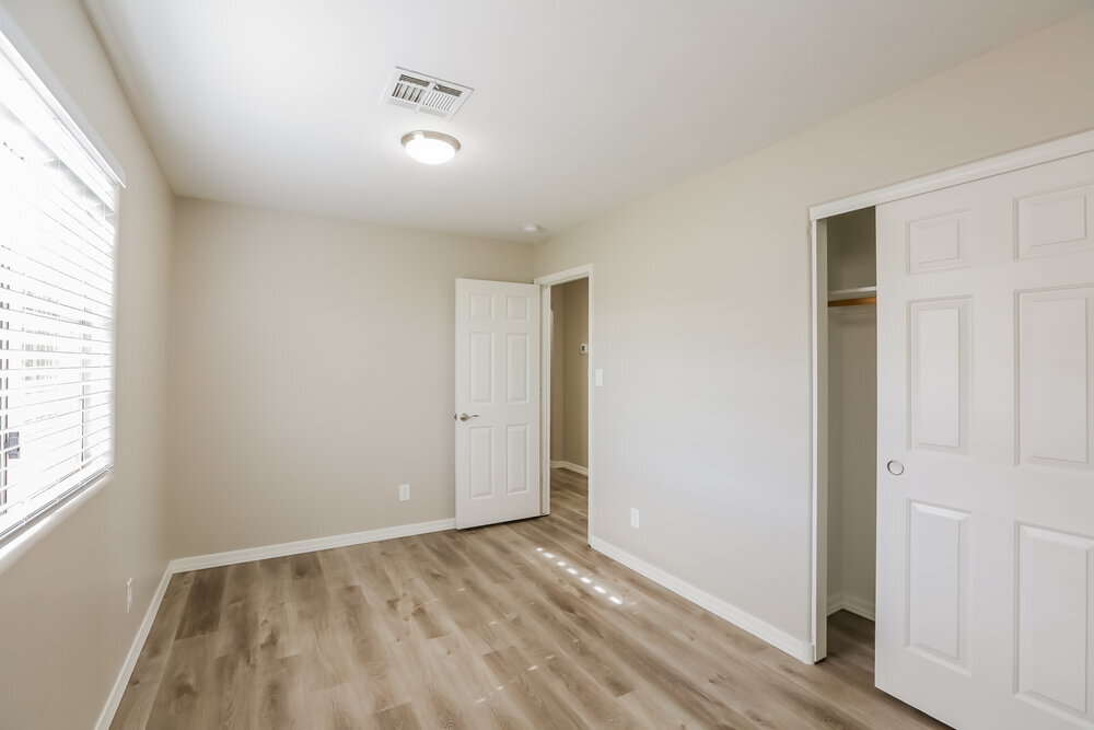 Building Photo - 9229 S Las Lomitas Pl
