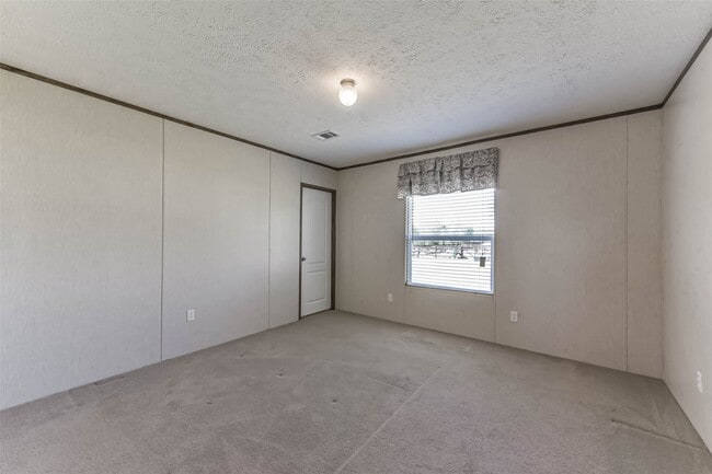 Building Photo - 1566 County Rd 610