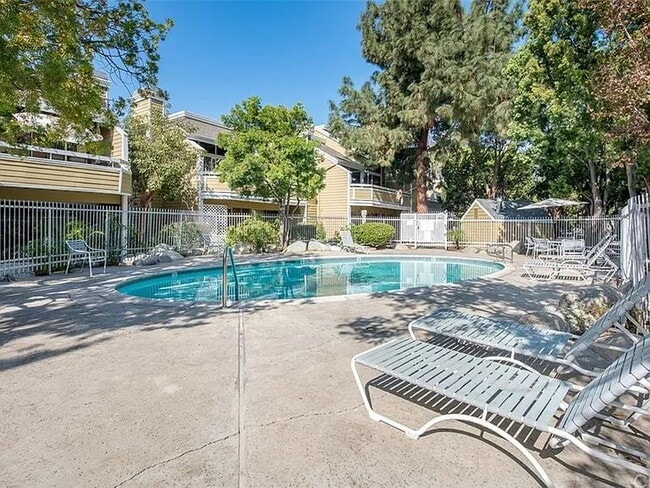 Building Photo - 3730 S Bear St