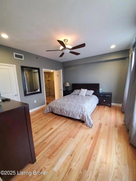 Building Photo - 604 S 3rd St