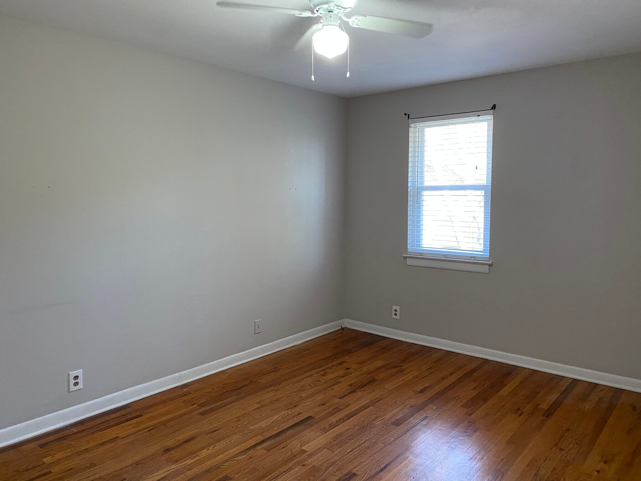 master bedroom - 1003 Lawrence Ave