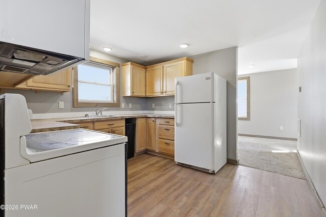 Building Photo - 760 Hudson St