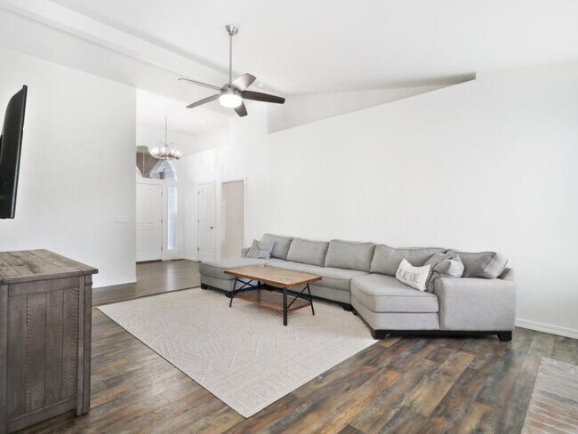 Building Photo - 695 W Riodosa Dr