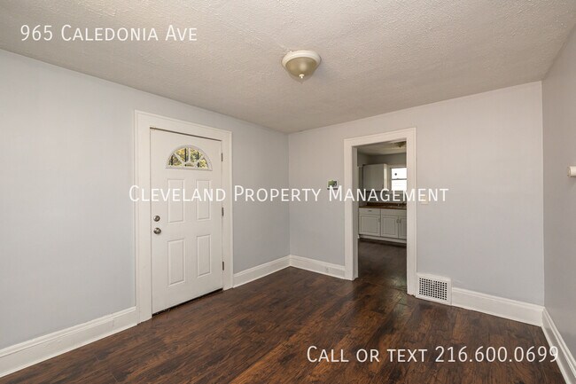 Building Photo - 965 Caledonia Ave