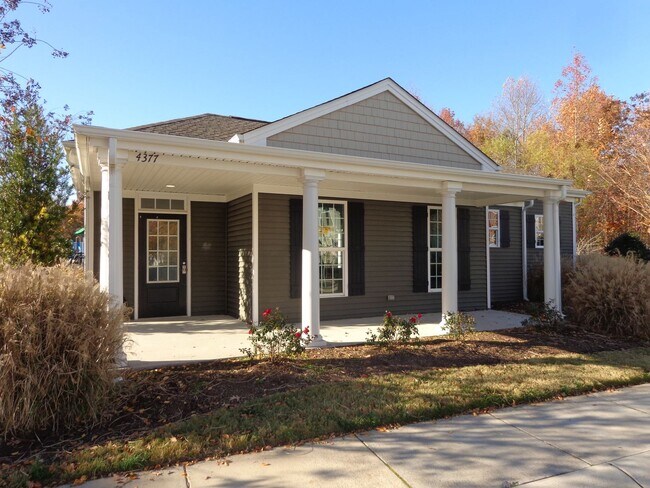 Building Photo - REUNION CONDOMINIUMS