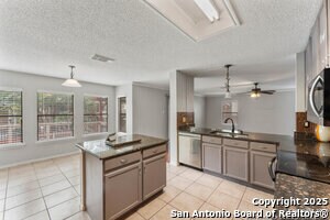 Building Photo - 3935 Knollcross