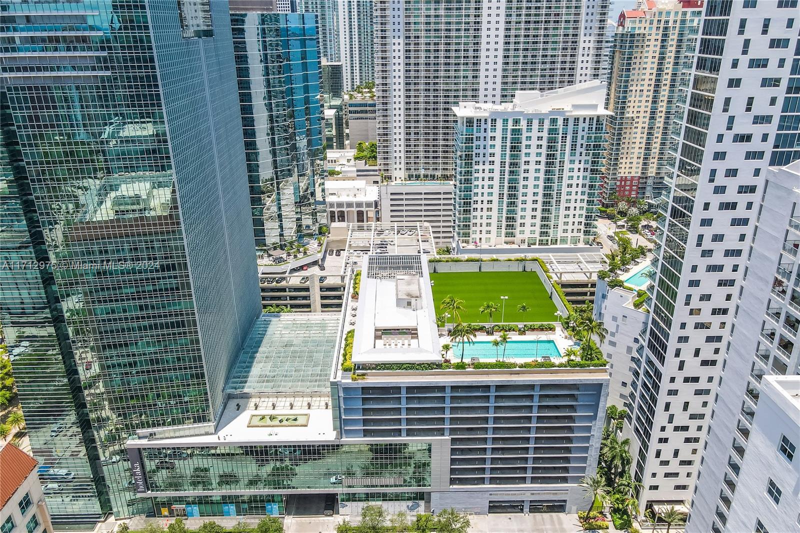 Building Photo - 1395 Brickell Ave