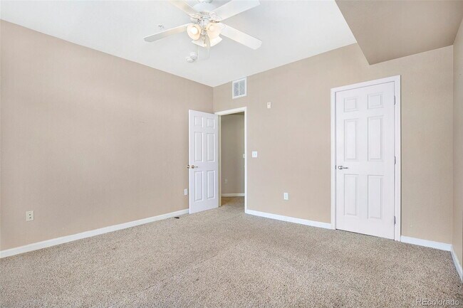 Building Photo - Cozy 1-Bedroom Condo Retreat with Fireplac...