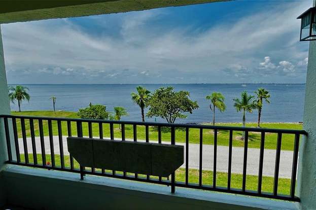 Building Photo - 1500 Park Beach Cir