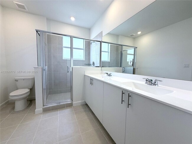 Building Photo - 2537 SE 27th Ct